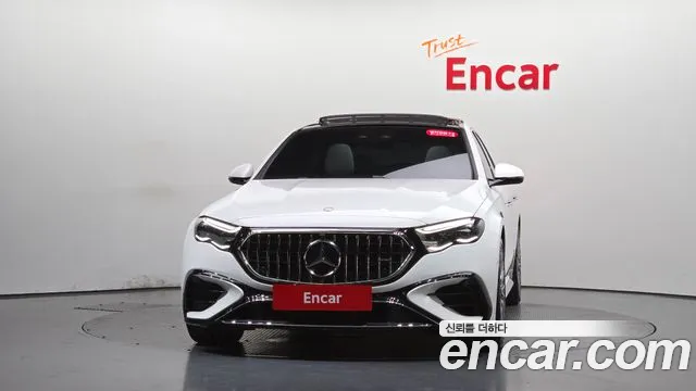 Mercedes-Benz E-Class 2025 thumb 4