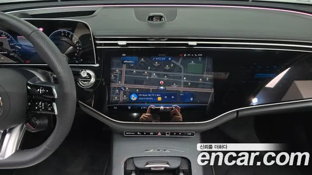 Mercedes-Benz E-Class 2025 thumb 12