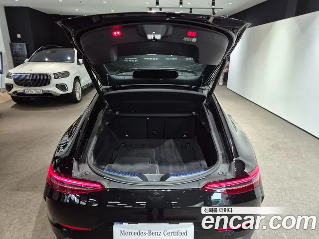 Mercedes-Benz AMG GT 2026 thumb 3
