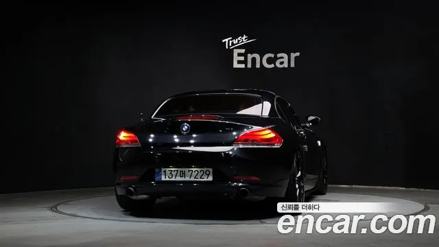 BMW Z4 2009 thumb 12