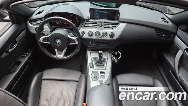BMW Z4 2009 thumb 8