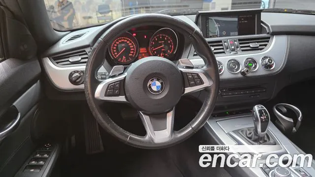 BMW Z4 2009 thumb 6