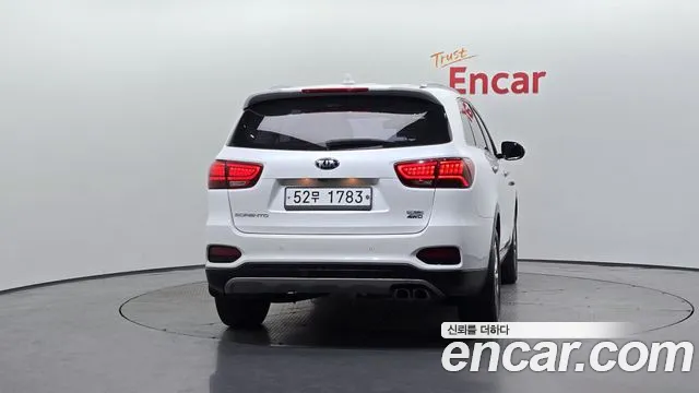 Kia Sorento 2018 thumb 2