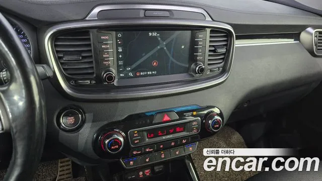 Kia Sorento 2018 thumb 10