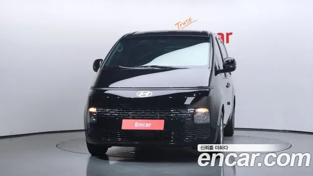 Hyundai Staria 2025 thumb 12