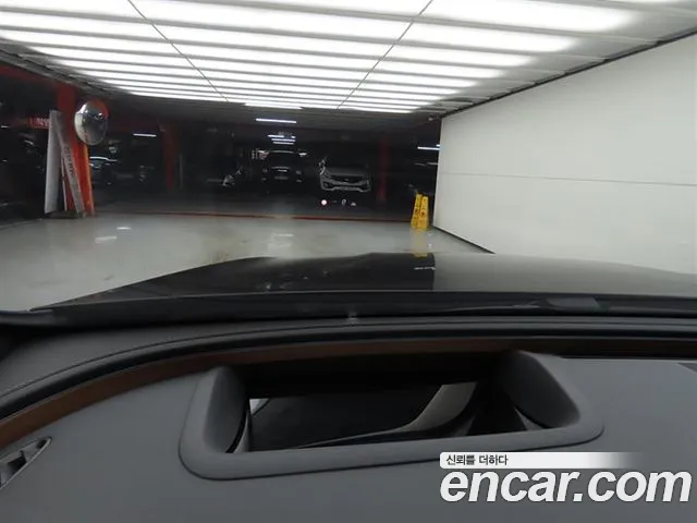 Mercedes-Benz E-Class 2025 thumb 7