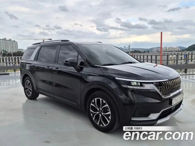Kia Carnival 2023 thumb 7
