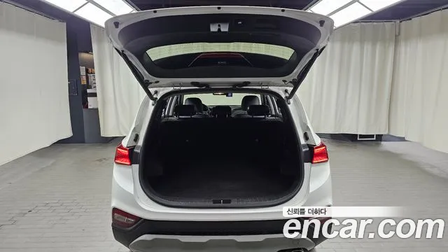 Hyundai Santa Fe 2018 thumb 11