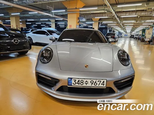 Porsche 911 2020 thumb 11