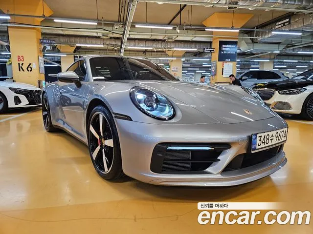 Porsche 911 2020 thumb 7