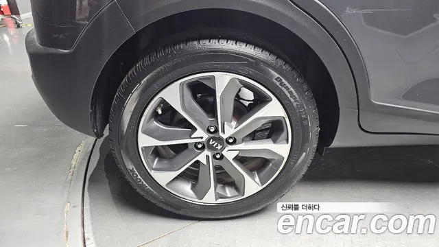 Kia Stonic 2017 thumb 2