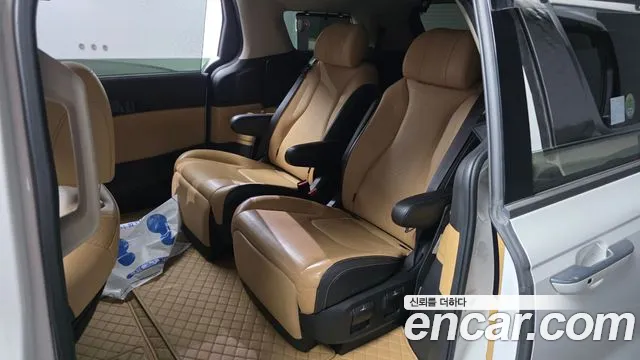 Kia Carnival 2021 thumb 7