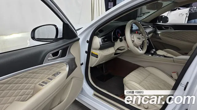 Genesis G70 2018 thumb 12
