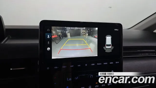 Hyundai Staria 2023 thumb 9