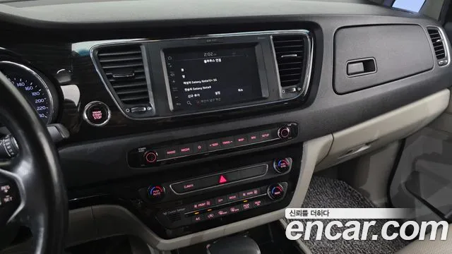 Kia Carnival 2019 thumb 4