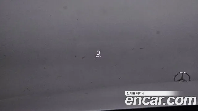 Mercedes-Benz E-Class 2019 thumb 10