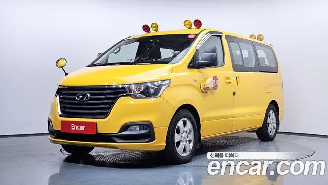 Hyundai Staria 2018 thumb 2
