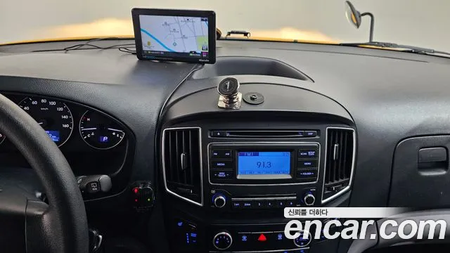 Hyundai Staria 2018 thumb 3