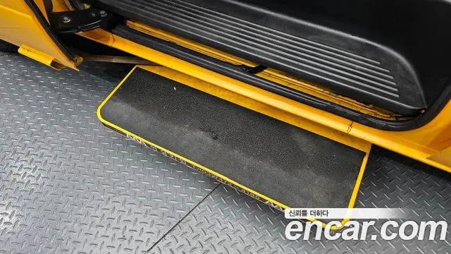 Hyundai Staria 2018 thumb 12