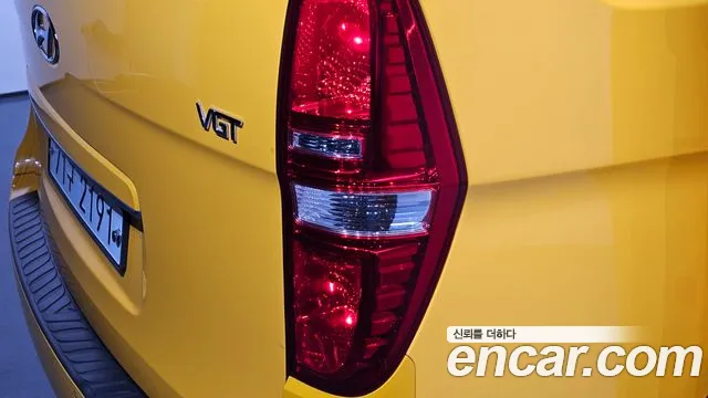 Hyundai Staria 2018 thumb 11