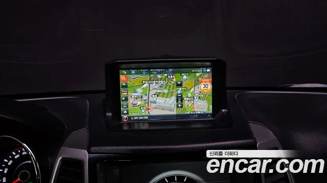 KGM Tivoli 2015 thumb 4