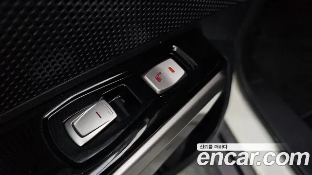 KGM Tivoli 2015 thumb 12