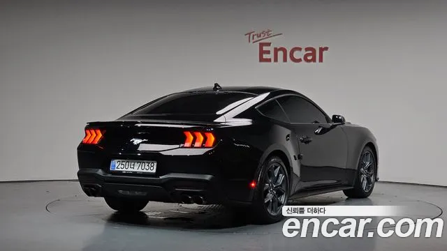 Ford Mustang 2024 thumb 7