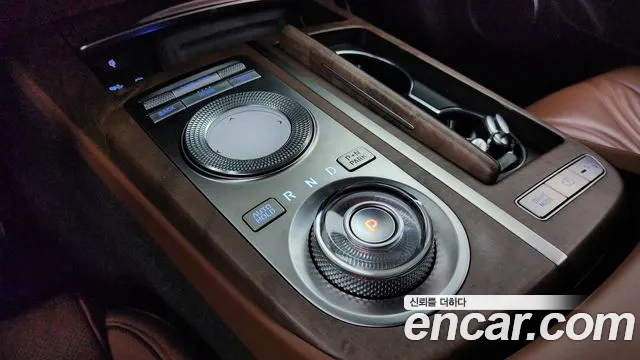 Genesis G80 2022 thumb 2