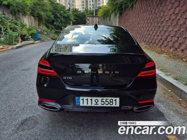 Genesis G70 2022 thumb 8