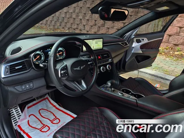 Genesis G70 2022 thumb 11