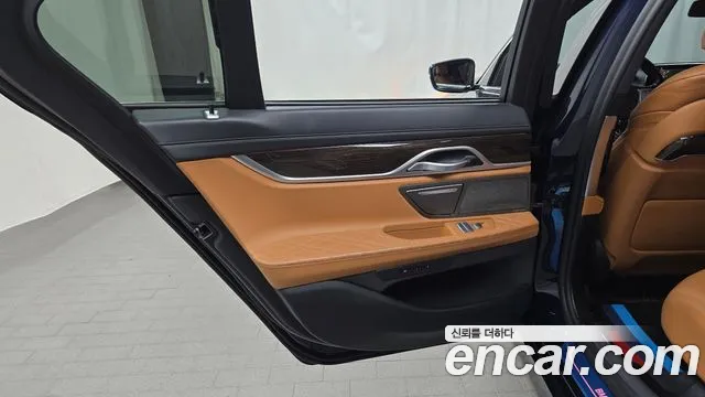 BMW 7 серии 2020 thumb 12