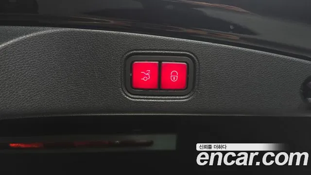 Mercedes-Benz E-Class 2017 thumb 9