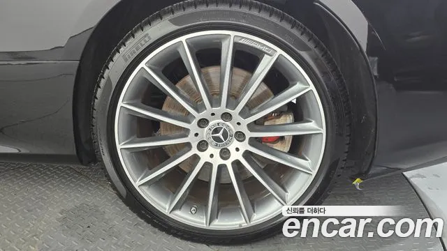 Mercedes-Benz E-Class 2017 thumb 2