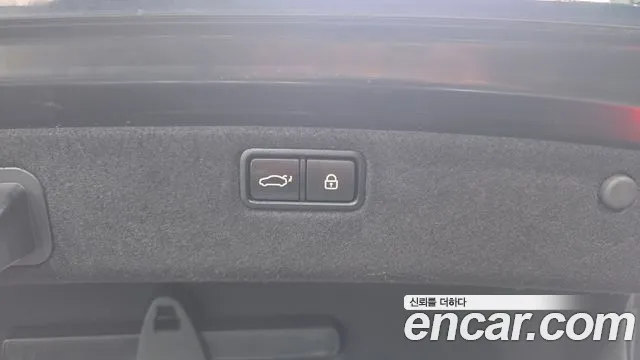 Genesis G80 2017 thumb 6