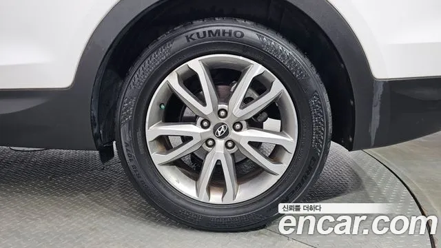 Hyundai Санта Фе 2013 thumb 8