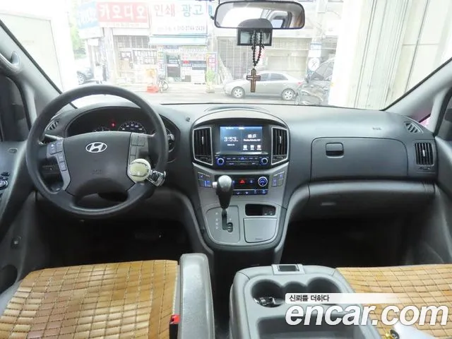 Hyundai Staria 2016 thumb 3