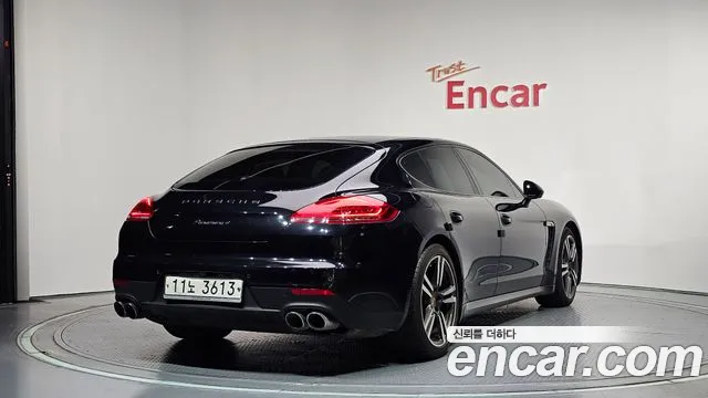 Porsche Panamera 2015 thumb 7