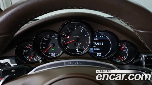 Porsche Panamera 2015 thumb 12