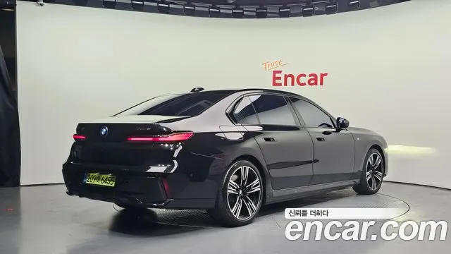 BMW 7 серии 2025 thumb 4