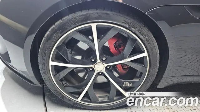 Jaguar F-Type 2019 thumb 3