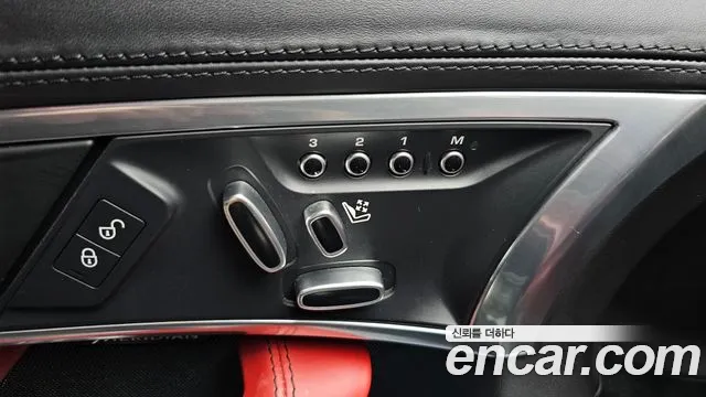 Jaguar F-Type 2019 thumb 6