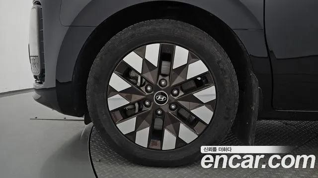 Hyundai Staria 2021 thumb 12