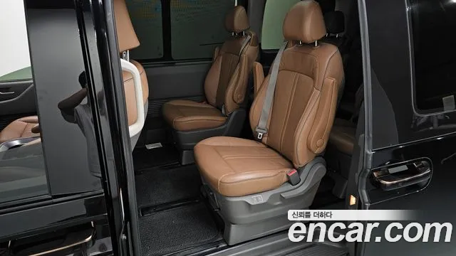 Hyundai Staria 2021 thumb 6