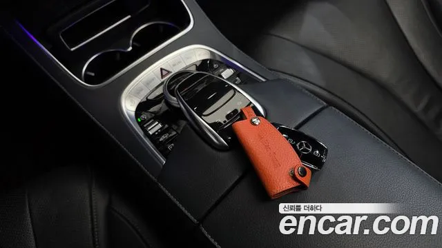 Mercedes-Benz S-Class 2018 thumb 10