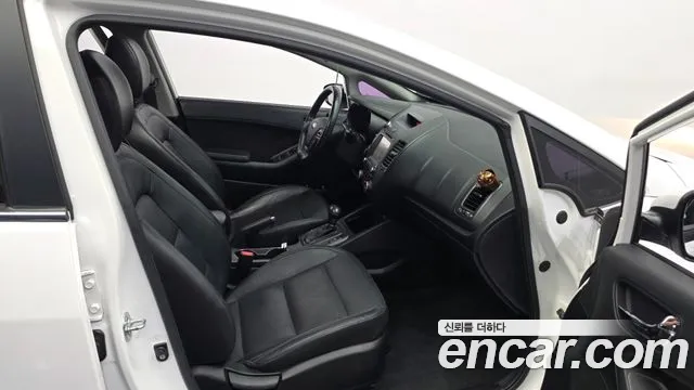 Kia K3 2015 thumb 12