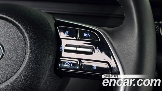 Hyundai Staria 2023 thumb 4