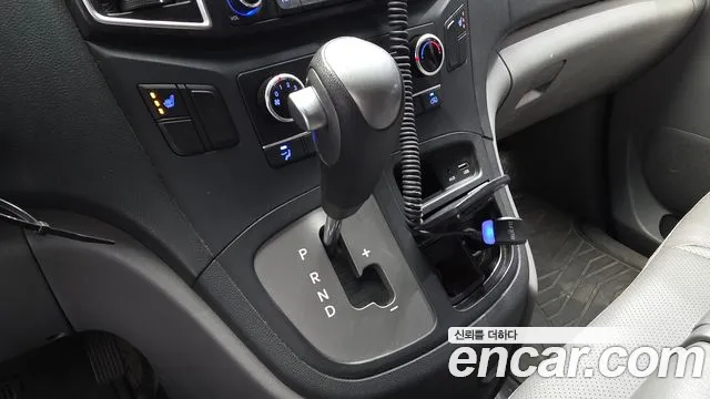 Hyundai Staria 2015 thumb 11