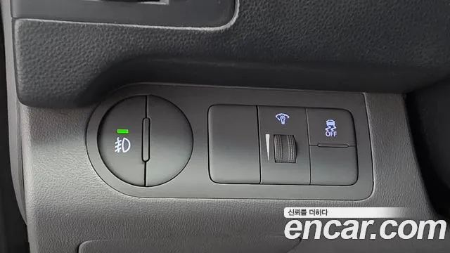 Hyundai Staria 2015 thumb 4