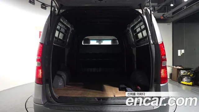 Hyundai Staria 2015 thumb 10