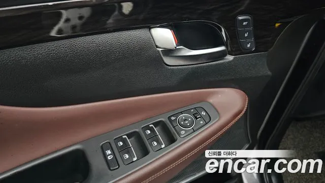 Hyundai Santa Fe 2019 thumb 10